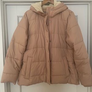 Rose puffer jacket with Sherpa hood